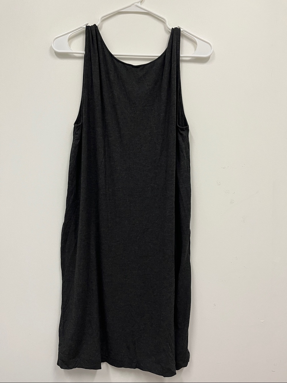 Hanro sleeveless nightgown size L
